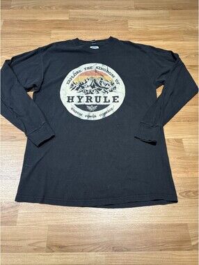 The Legend of Zelda Nintendo T-Shirt Mens Medium Explore the Kingdom of Hyrule.